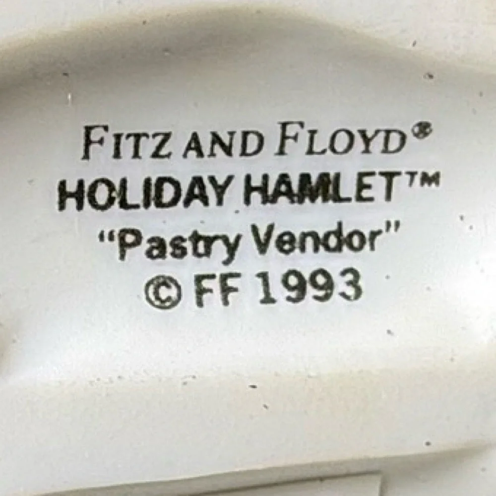 Fitz & Floyd Holiday Hamlet Enchanted Forest Pastry Vendor Figurine 1993
